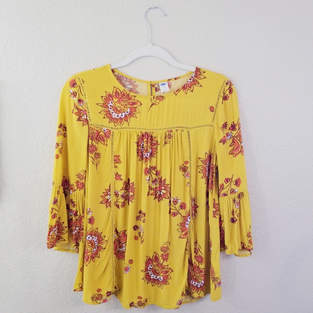 Mustard Yellow Blouse w. Floral Design | Old Navy